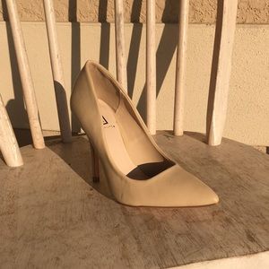 Signature Sexy Pale nude heels